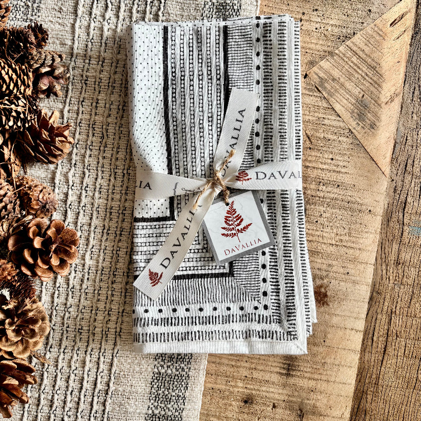 Napkins Dots & Dashes Set of 4