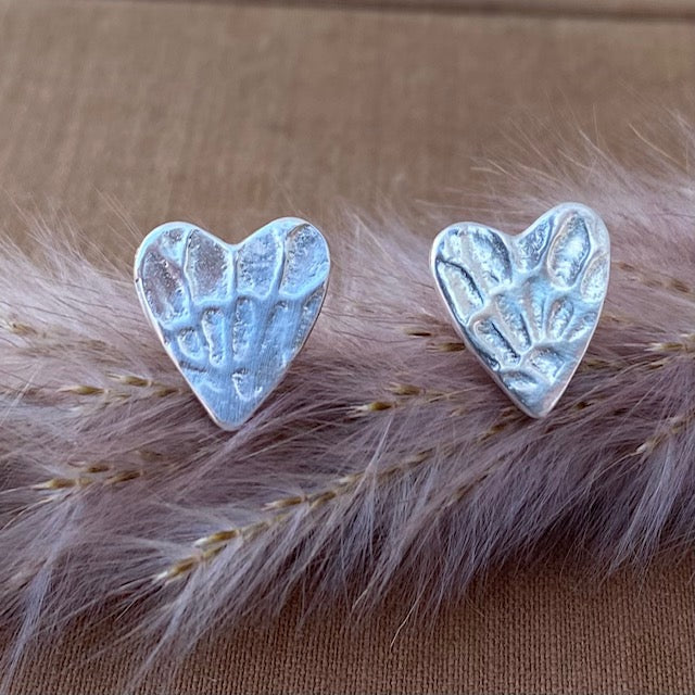 Venation Heart Post Earrings