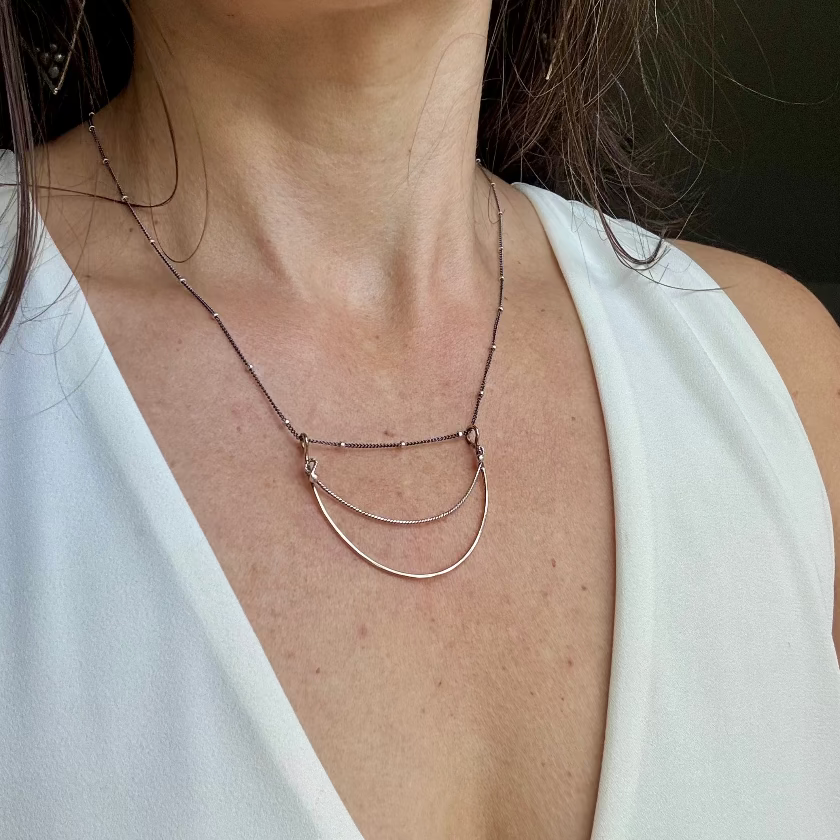 Arch Necklace
