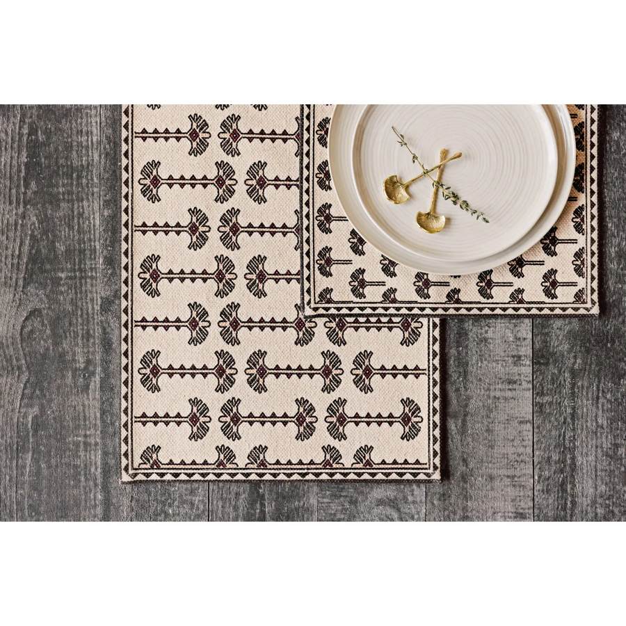 Torres Table Runner | DaVallia Art & Interiors Chester Vermont