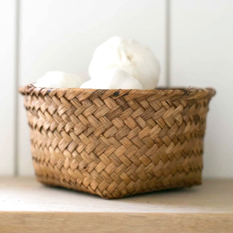 Handwoven Seagrass Catchall Basket