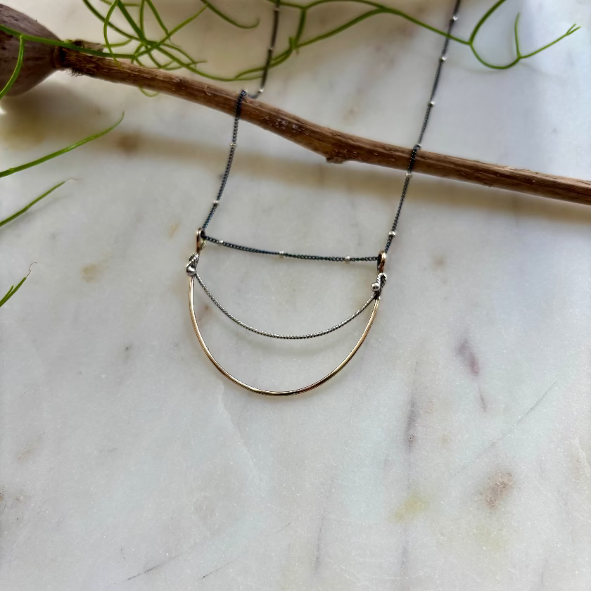 Arch Necklace