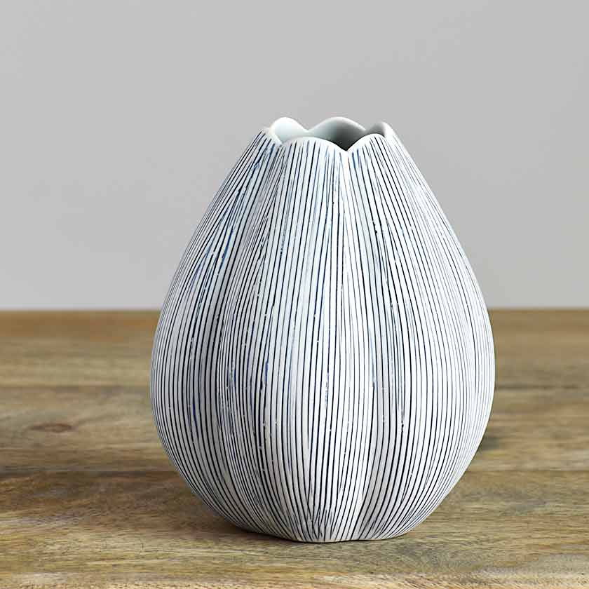 Tulip Porcelain Vase- Short